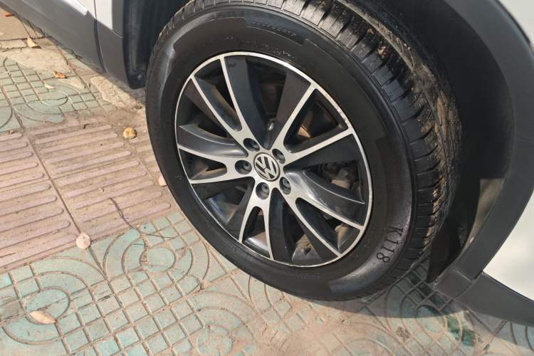 Used Volkswagen Tiguan 2015 1.8TSI Automatic Two-Wheel Drive Luxury Model