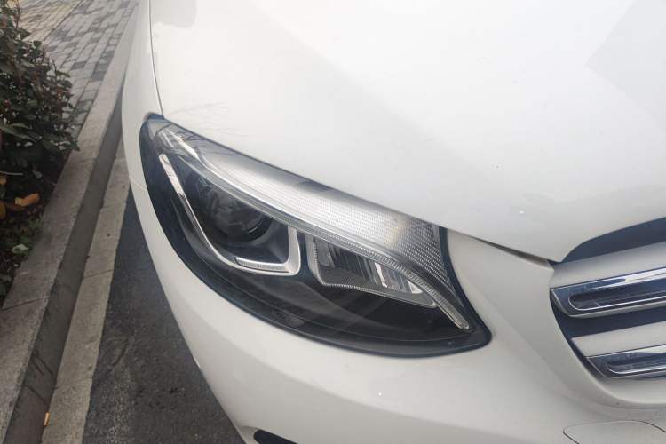 Used Mercedes-Benz GLC 2016 GLC 260 4MATIC Luxury Model