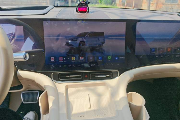 Used Hima AITO M9 2024 Range-Extended Ultra Version 42 kWh 6-Seater Model Audio And AC Panel