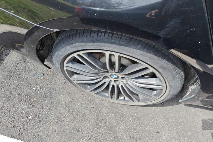 Used BMW 5 Series 2018 Restyled 530Li Leading Edition M Sport Package
