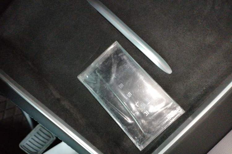 Used Tesla Model Y L 2025 Model Long-Range All-Wheel-Drive Version