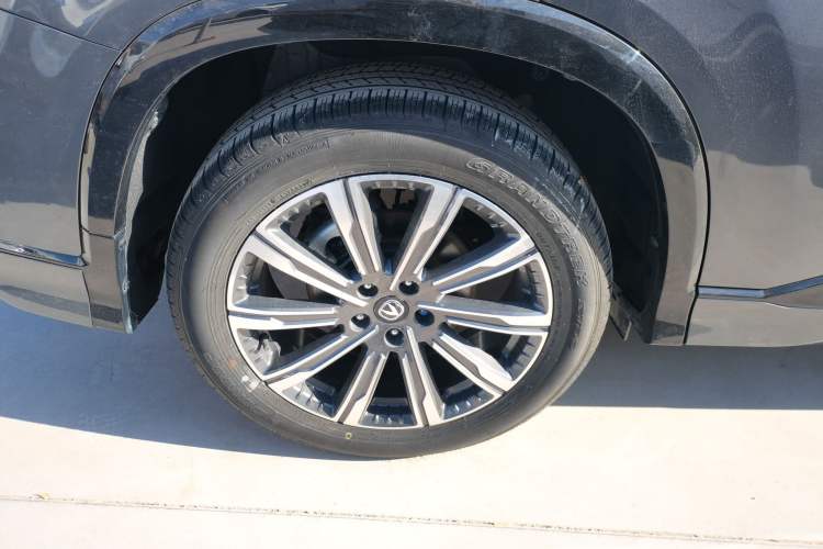 Used Changan CS75 PLUS 2024 3rd Generation Champion Edition 2.0T Intelligent Drive Performance Model
