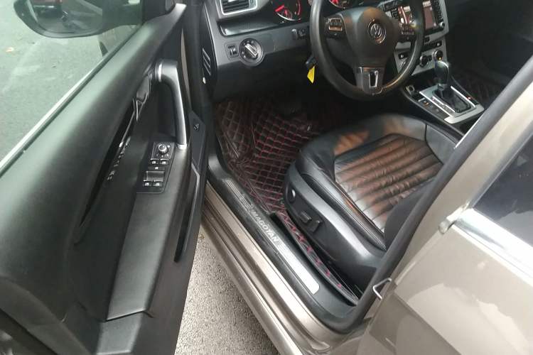 Used Volkswagen Magotan 2012 Revised 1.8TSI Luxury Version Driver Seat