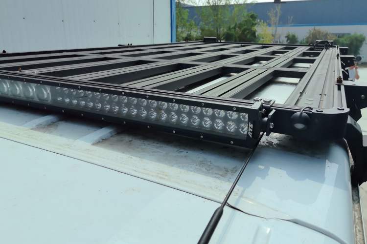 Used Ford Transit Custom 2021 2.2T Manual Standard Passenger Van Pro Long Wheelbase with Mechanical Pedals 9-Seater Mid-Roof Euro VI compliant
