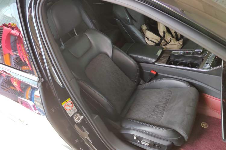 Used Audi A6L 2023 Revised Edition 45 TFSI quattro Prestige Dynamic Version Right Front Seat