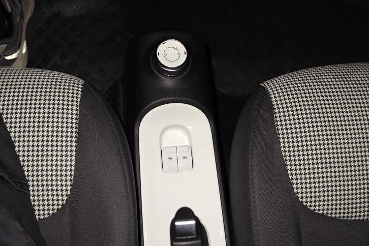 Used Wuling Hongguang MINIEV 2024 3rd Generation 215km Advanced Version
