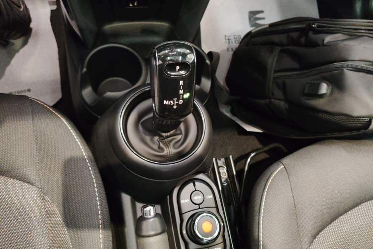 Used MINI 2022 1.5T ONE Gear Lever