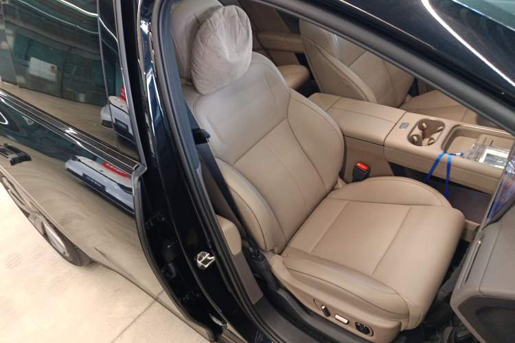 Used Li Auto i6 2025 Model Two-Wheel-Drive Standard Type Right Front Seat