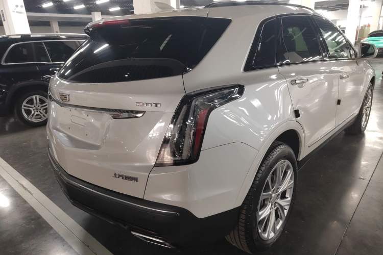 Used Cadillac XT5 2020 28T 4x4 Leading Sport Model