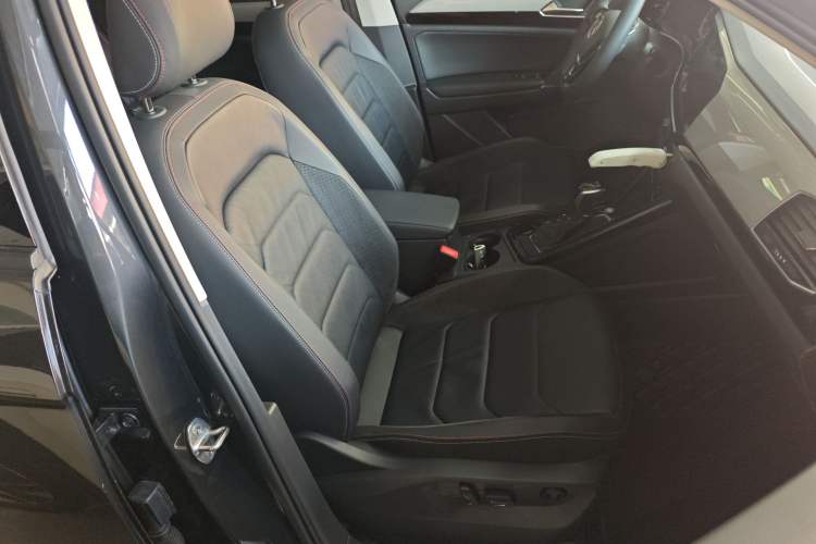 Used Volkswagen Tayron 2020 330TSI Two-Wheel Drive Luxury Smart Connectivity Version