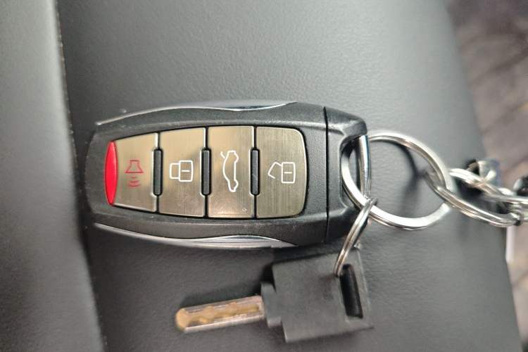 Used Haval F7 2020 1.5T Two-Wheel Drive i-Type Vehicle Key