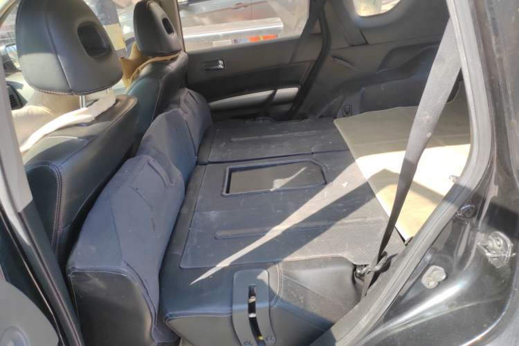 Used Nissan X-Trail 2010 2.5L CVT Luxury Edition 4WD
