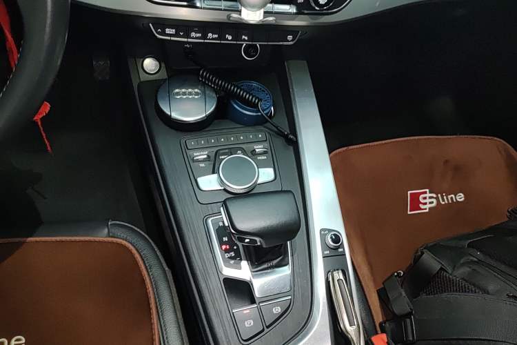 Used Audi A4L 2019 40 TFSI Fashion Edition China VI Emission Standard