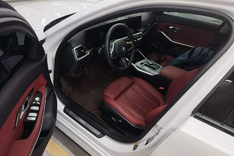 Used BMW i3 2024 eDrive 40 L Midnight Edition