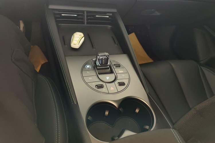 Used BYD Seal 06 New Energy 2024 DM-i 120KM Luxury Model
