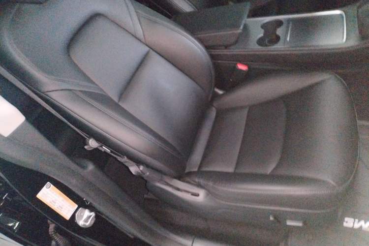 Used Tesla Model Y 2021 Long-Range All-Wheel-Drive Version 3D7