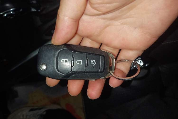Used Ford Escort 2015 1.5L Automatic Fashion Model Vehicle Key