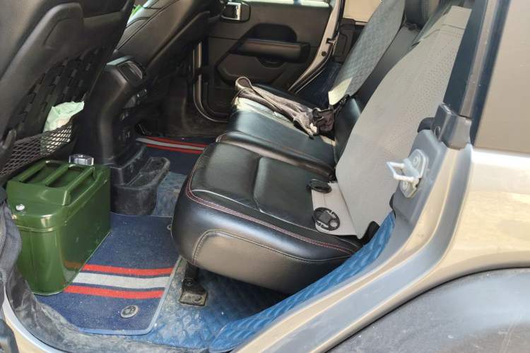 Used Jeep Wrangler 2019 2.0T Rubicon Four-Door Version China V Emission Standard
