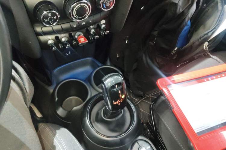 Used MINI 2018 1.5T COOPER Classic Edition Five-Door Version
