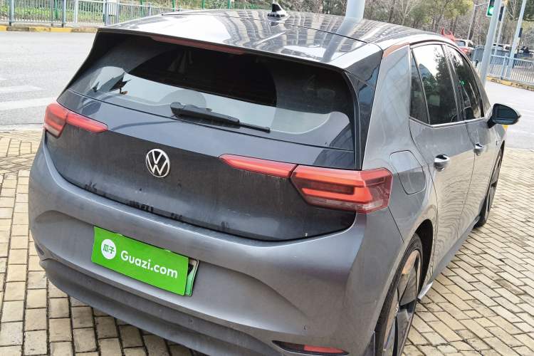 Used Volkswagen ID.3 2022 Pro Smart Edition Rear Right 45 Deg