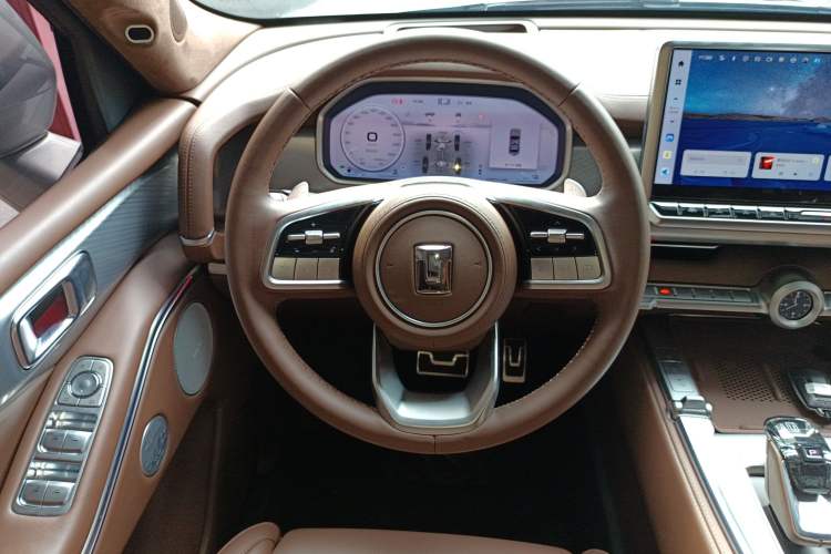 Used Tank 700 New Energy 2024 Hi4-T Extreme Edition Steering Wheel