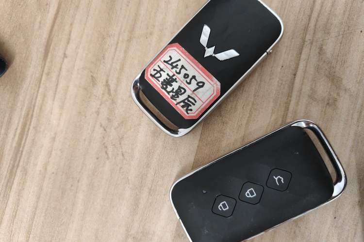 Used Wuling Asta 2022 2.0L DHT Electric-Speed Version
