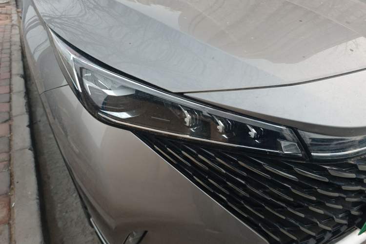 Used Roewe RX5 New Energy 2023 eRX5 Super Hybrid Premium Edition Right Front Headlight