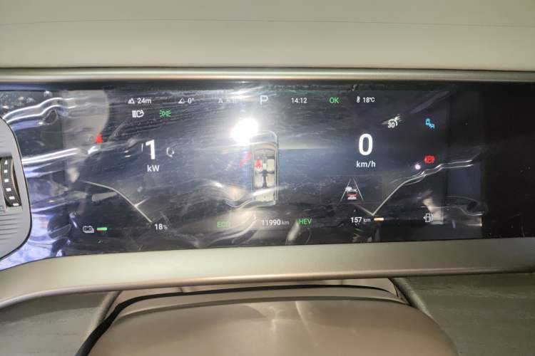 Used Denza D9 2022 DM-i 970 Four-Wheel Drive Prestige Model Instrument Cluster