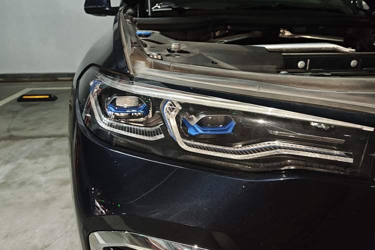 Used BMW X7 2021 xDrive40i Luxury M Sport Package
