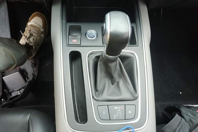 Used Citroen C5 AIRCROSS 2017 350THP Fashion Edition Gear Lever