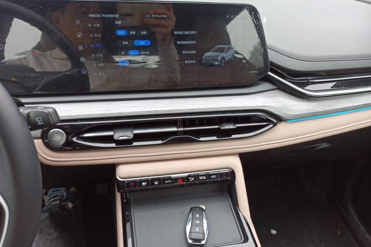 Used JAC QX PHEV 2023 120km Enjoyment Edition
