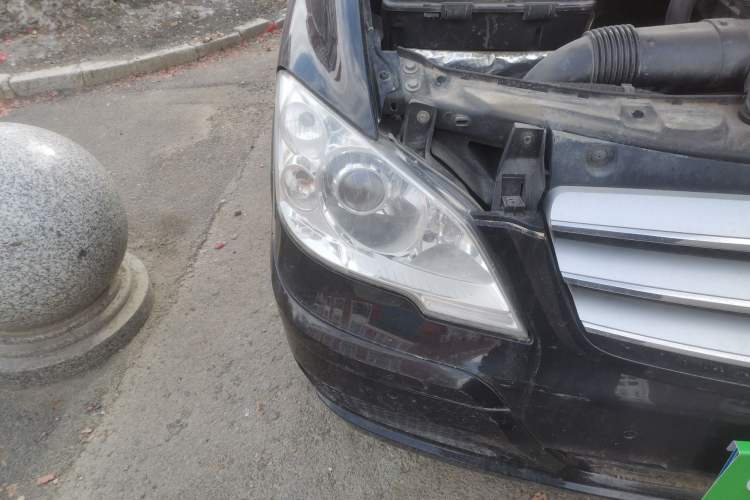 Used Mercedes-Benz Viano 2011 2.5L Navigator Edition