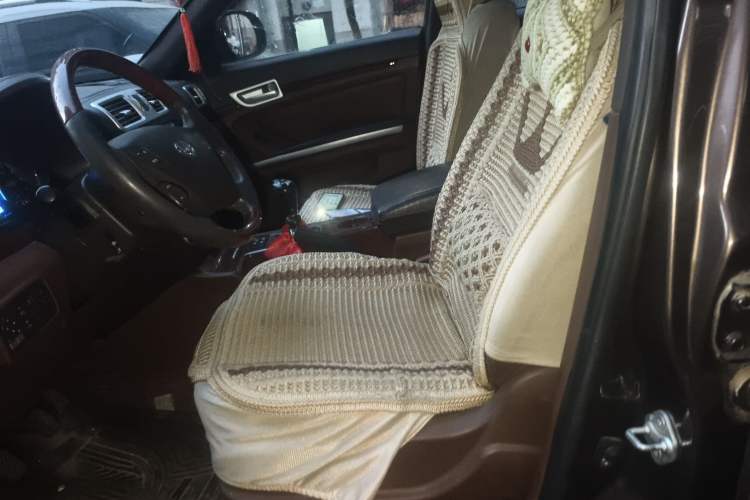 Used Huatai Boliger 2013 1.8T Manual Two-Wheel Drive ZhiZun Edition
