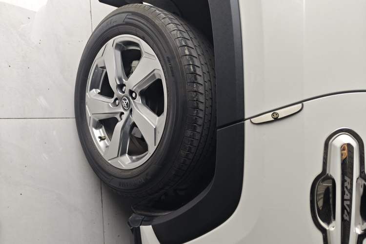 Used Toyota RAV4 2020 2.0L CVT 4x4 Trend Edition