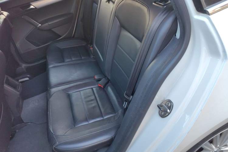 Used Volkswagen Gran Lavida 2013 1.6L Automatic Comfort Model Left Rear Seat