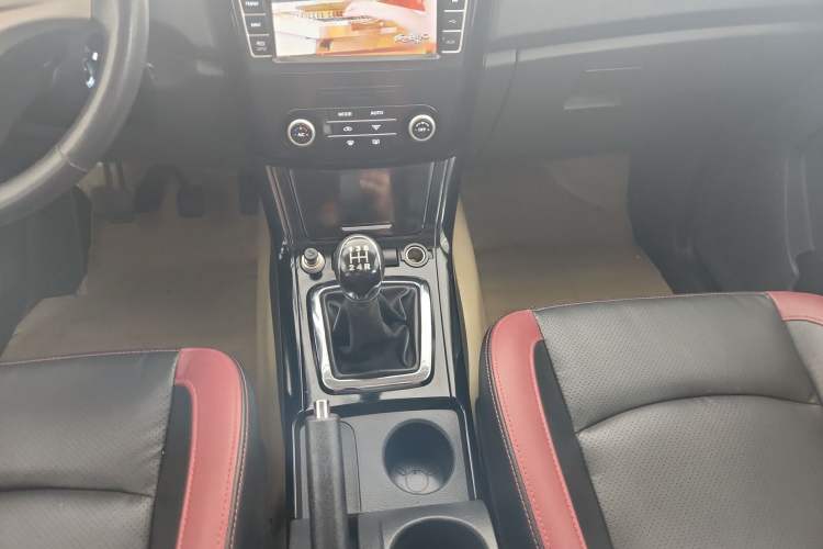 Used HYOSOW S3 2014 1.5L Luxury Version China IV Emission Standard
