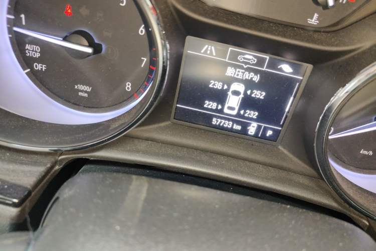 Used Buick Verano 2017 Sedan 15S Automatic Entry Model Odometer Close Up