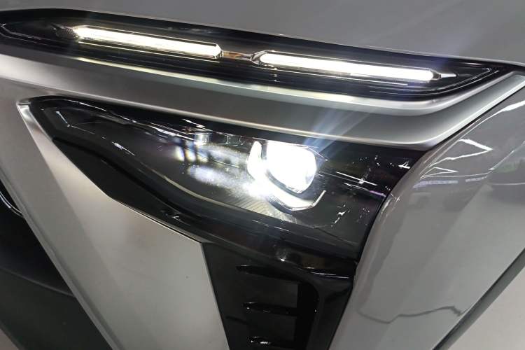 Used Nio ES8 2020 415 km Range 6-Seater Version Left Front Headlight