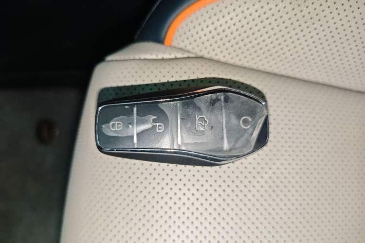 Used BYD Song PLUS New Energy 2024 HONOR Edition DM-i 110km Flagship PLUS Interior 1