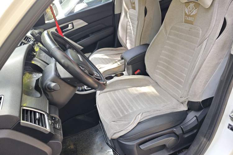 Used Haval H2 2016 Red-Label 1.5T Automatic Two-Wheel Drive Luxury Model
