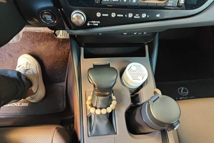 Used Lexus ES 2024 200 Premium Edition
