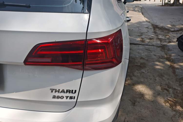 Used Volkswagen Tharu 2020 280TSI Two-Wheel Drive Luxury Plus Version China VI Standard Right Rear Taillight