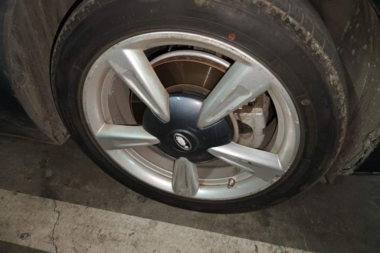 Used ORA Good Cat 2023 401 km Standard Range Luxury Version Lithium Iron Phosphate
