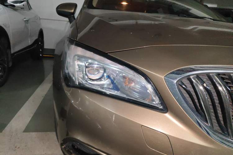 Used Buick Verano 2015 Sedan 15S Automatic Leading Model Right Front Headlight