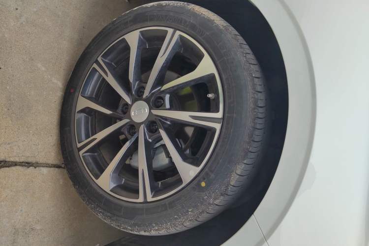 Used Geely Auto Emgrand 2025 4th Generation 1.5L CVT Flagship Version