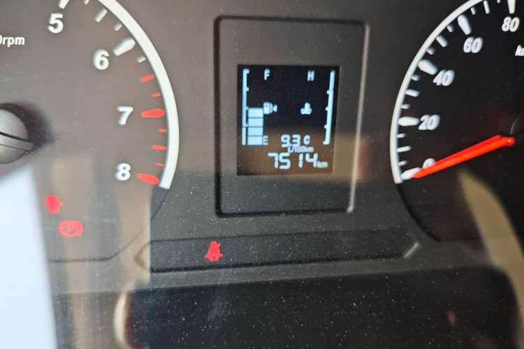 Used FORTHING Lingzhi 2023 M5 1.6L Practical Model 5 Seats