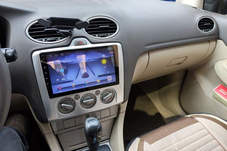 Used Ford Focus 2011 Sedan 1.8L Automatic Fashion Edition
