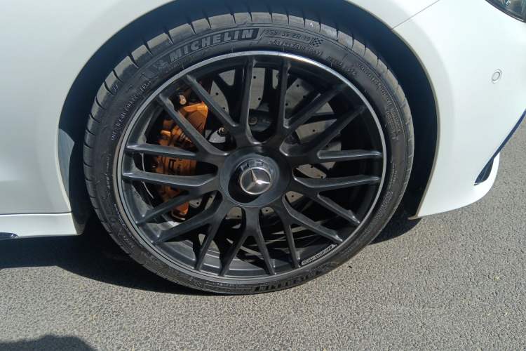 Used Mercedes-Benz C-Class AMG 2015 AMG C 63 S Right Front Wheel Hub