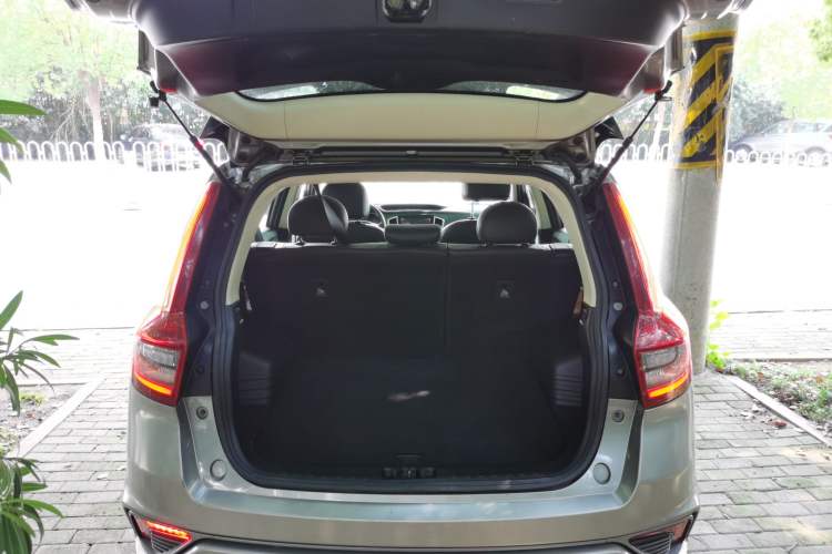 Used Geely Auto Vision X6 2018 1.4T CVT 4G Connected Flagship Edition