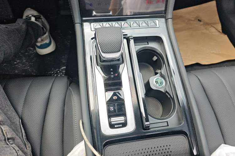 Used Hongqi H5 PHEV 2025 170 Super Hybrid Version